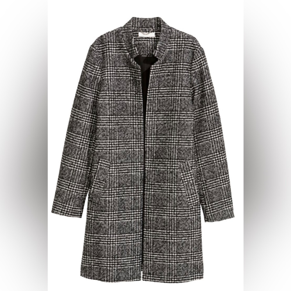 H&M Women’s fitted coat size US 6 (worn once)